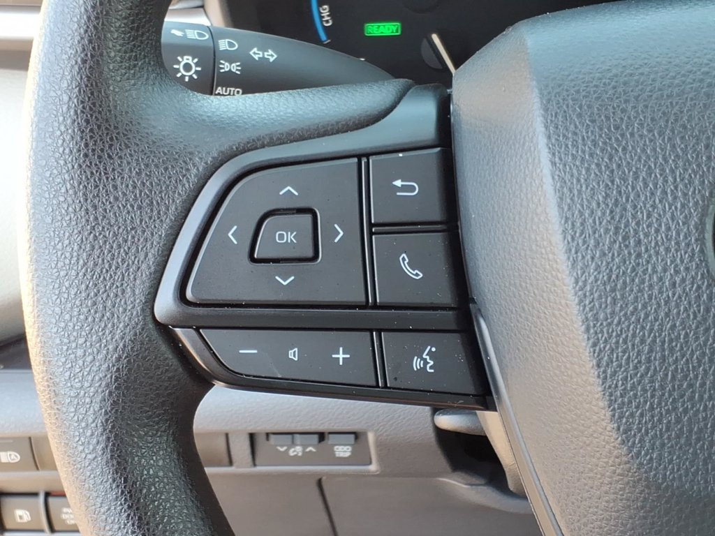 Used 2024 Toyota Sienna LE FWD image 22
