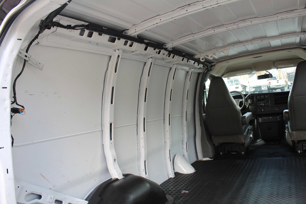 Used 2019 Chevrolet Express 2500 w/ Driver Convenience Package image 27