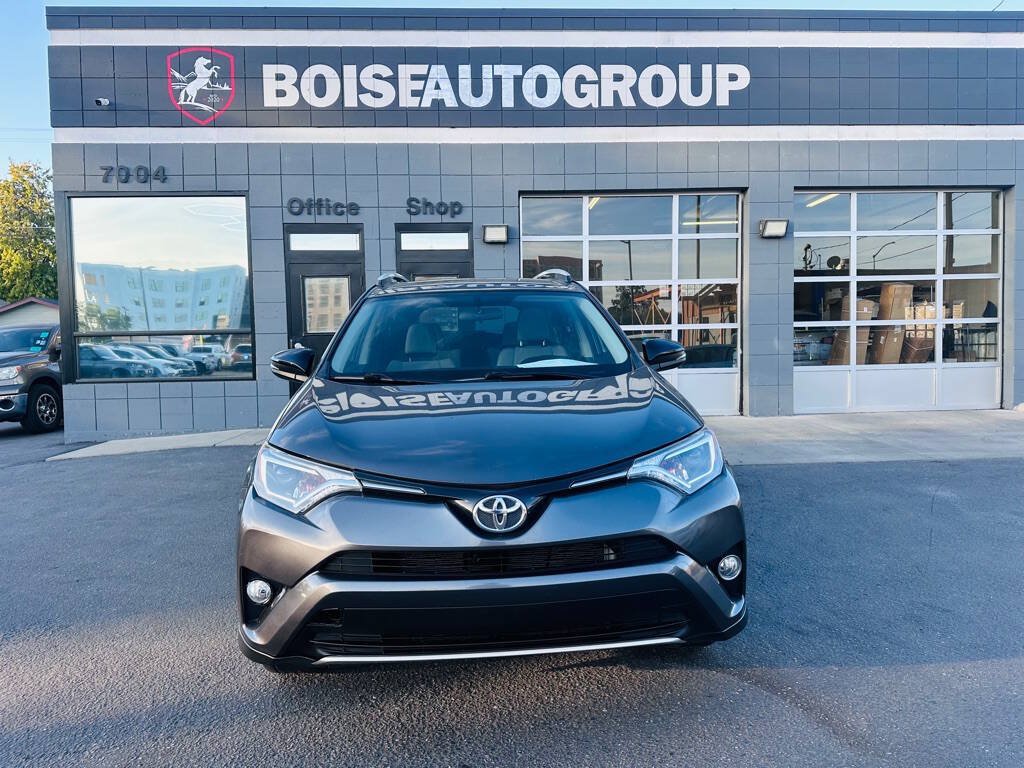 Used 2016 Toyota RAV4 XLE AWD/4WD image 2