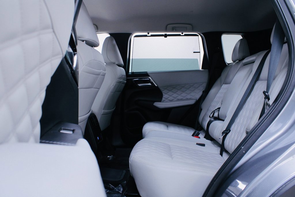 Used 2023 Mitsubishi Outlander SEL image 22