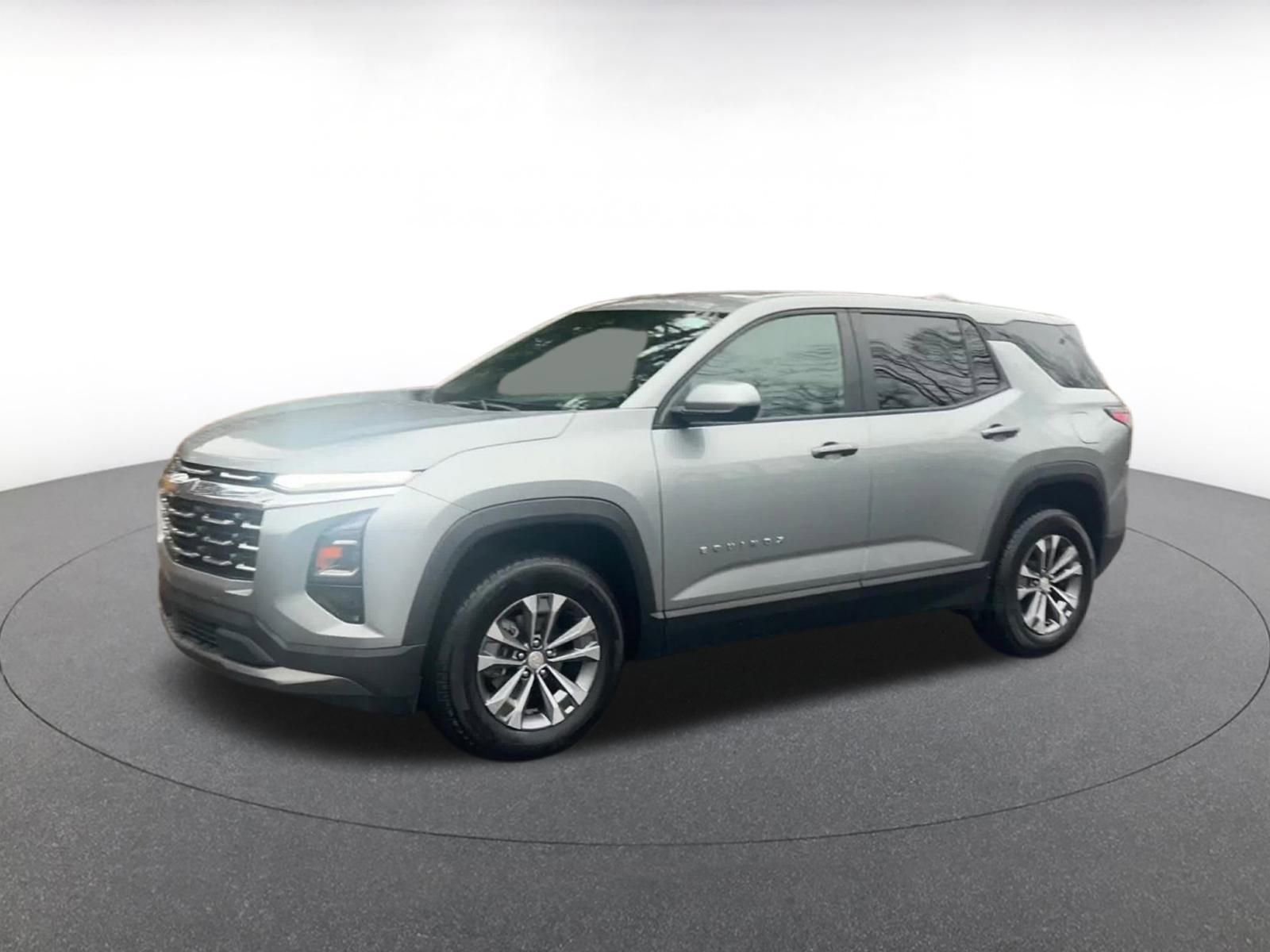 Used 2025 Chevrolet Equinox LT image 8