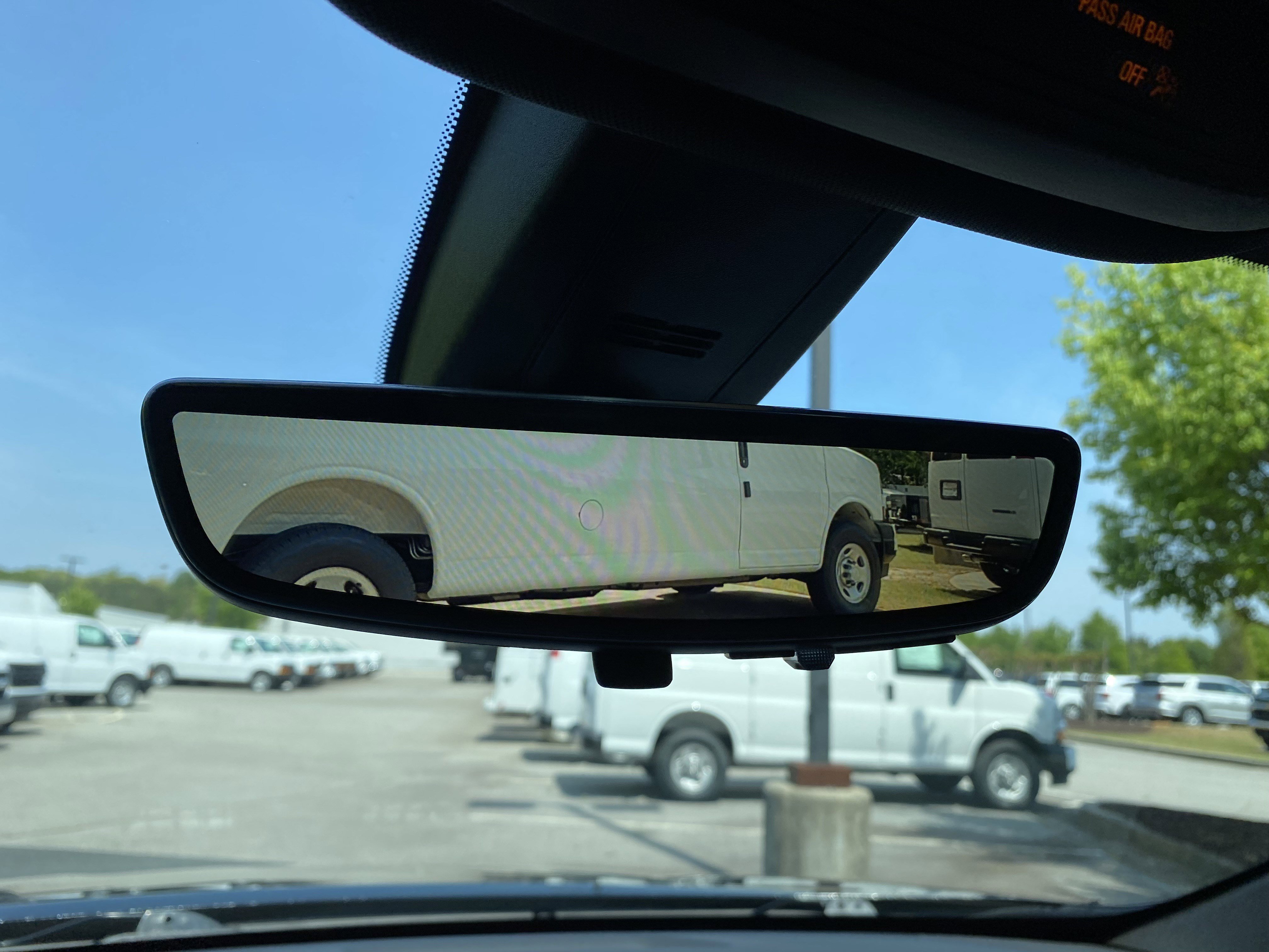 Used 2023 Chevrolet Traverse RS image 33