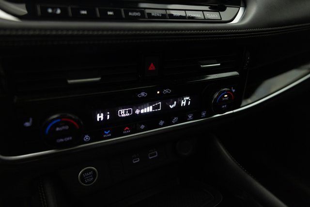 Used 2023 Nissan Rogue SL w/ SL Premium Package image 28