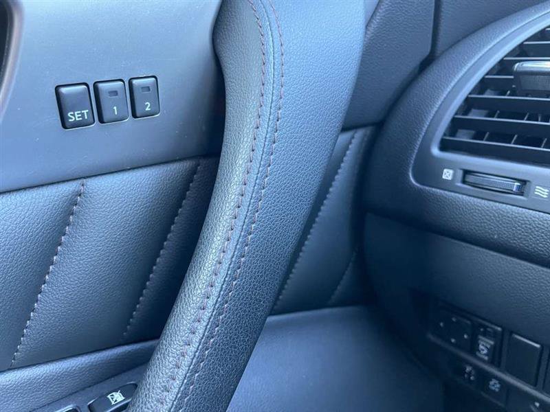 Used 2012 INFINITI FX35 AWD w/ Premium Pkg image 59