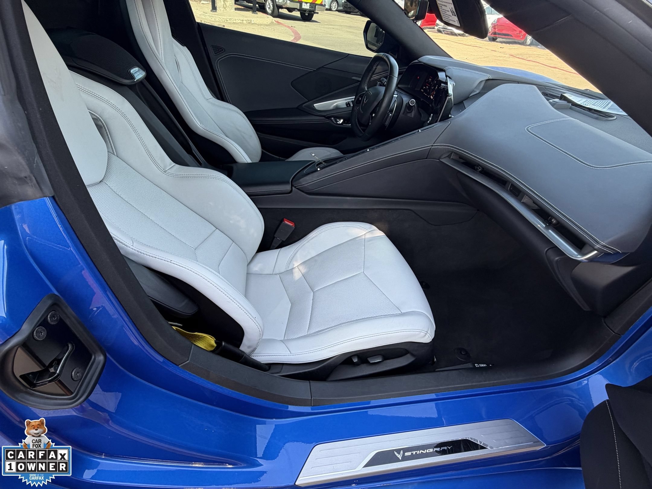 Used 2021 Chevrolet Corvette Stingray Convertible w/ Z51 Performance Package RWD image 27