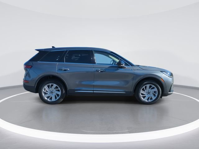 Used 2023 Lincoln Corsair AWD image 8