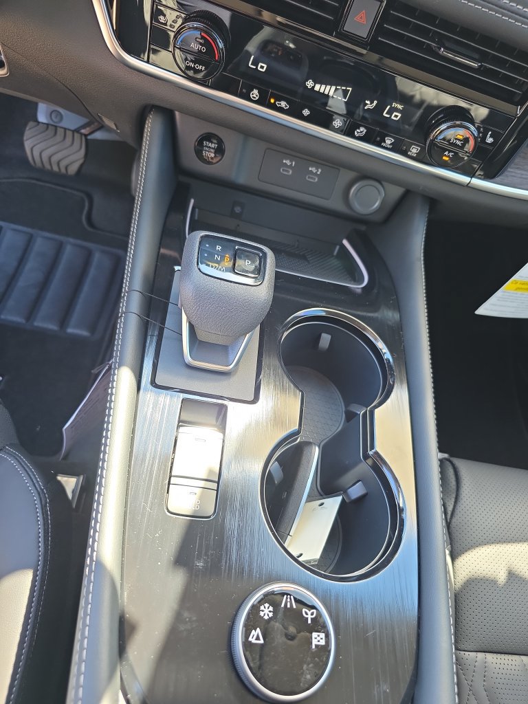 New 2026 Nissan Rogue Platinum AWD/4WD image 30