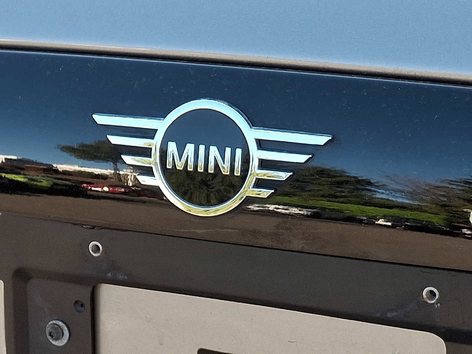 Used 2019 MINI Cooper S w/ Signature Upholstery Package image 26