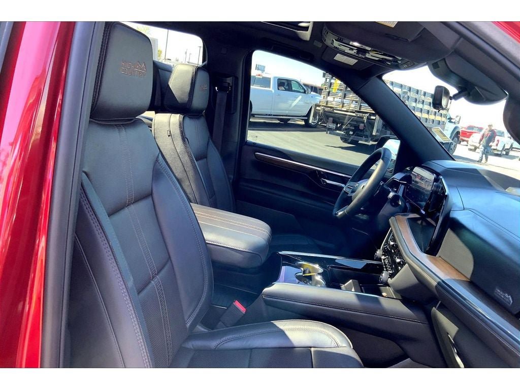Used 2026 Chevrolet Tahoe High Country AWD/4WD image 8
