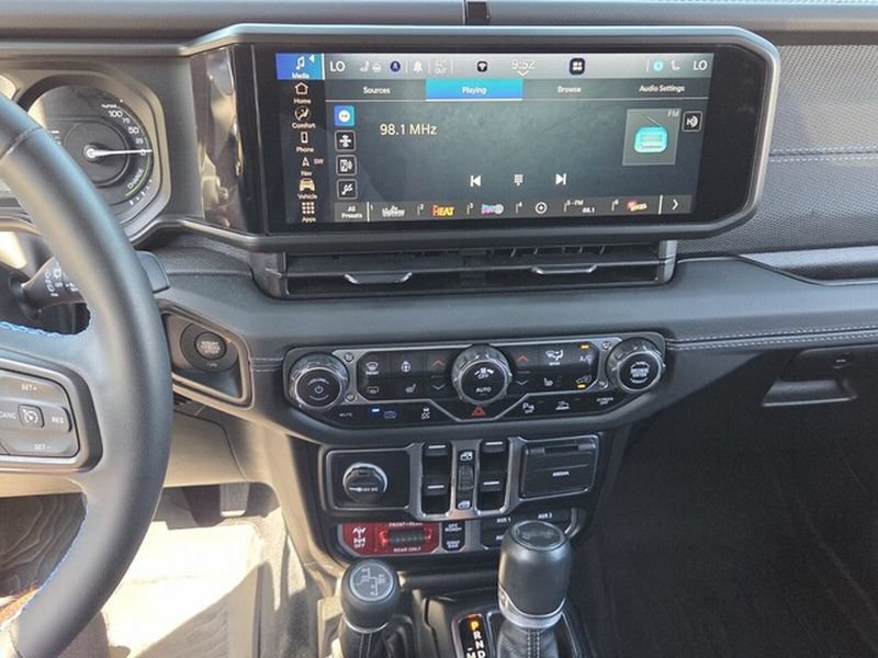 Used 2024 Jeep Wrangler Unlimited Rubicon 4xe AWD/4WD image 18