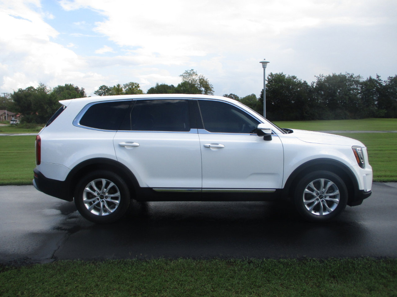 Used 2021 Kia Telluride LX