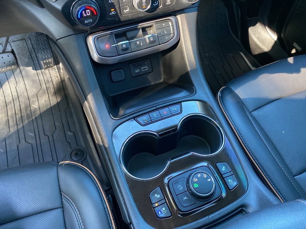Used 2022 GMC Acadia AT4 w/ Technology Package image 20