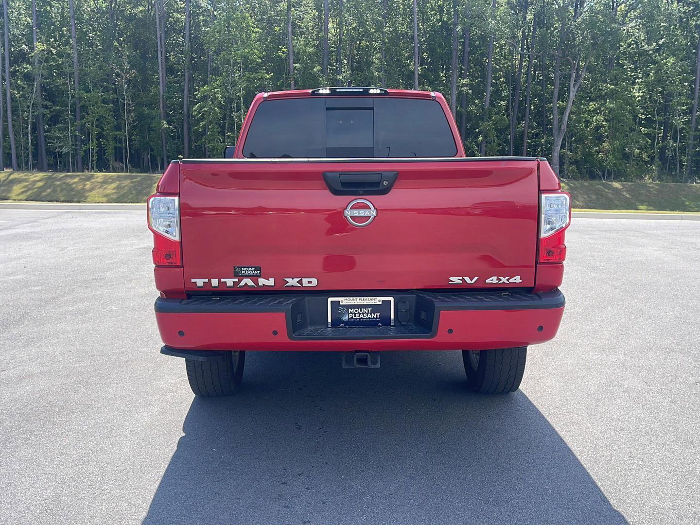 Used 2024 Nissan Titan SV w/ SV Convenience Package AWD/4WD image 6