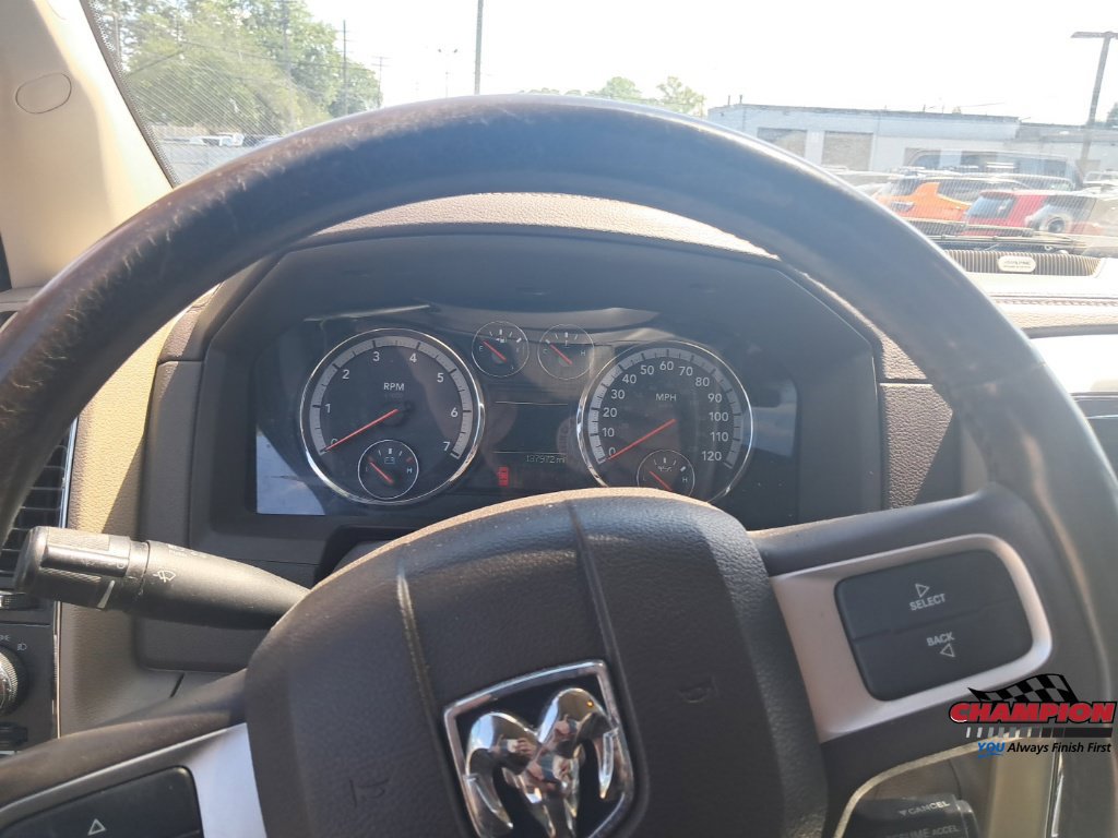 Used 2011 RAM 1500 4x4 Crew Cab image 18