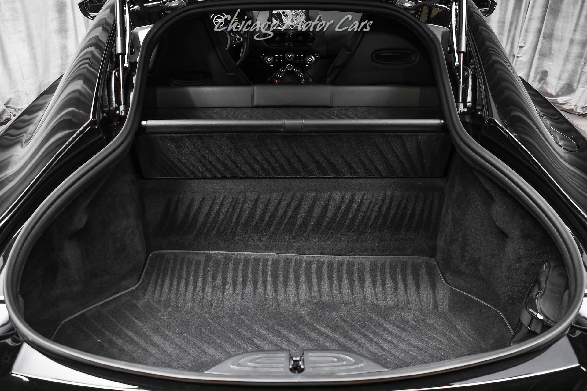 Used 2020 Aston Martin V8 Vantage Coupe RWD image 46