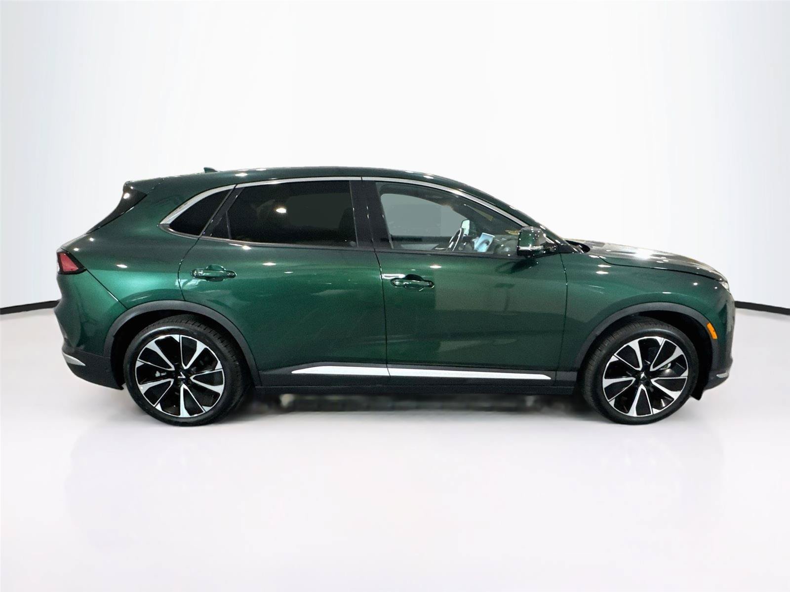 Used 2024 VinFast VF 8 Plus AWD/4WD image 6