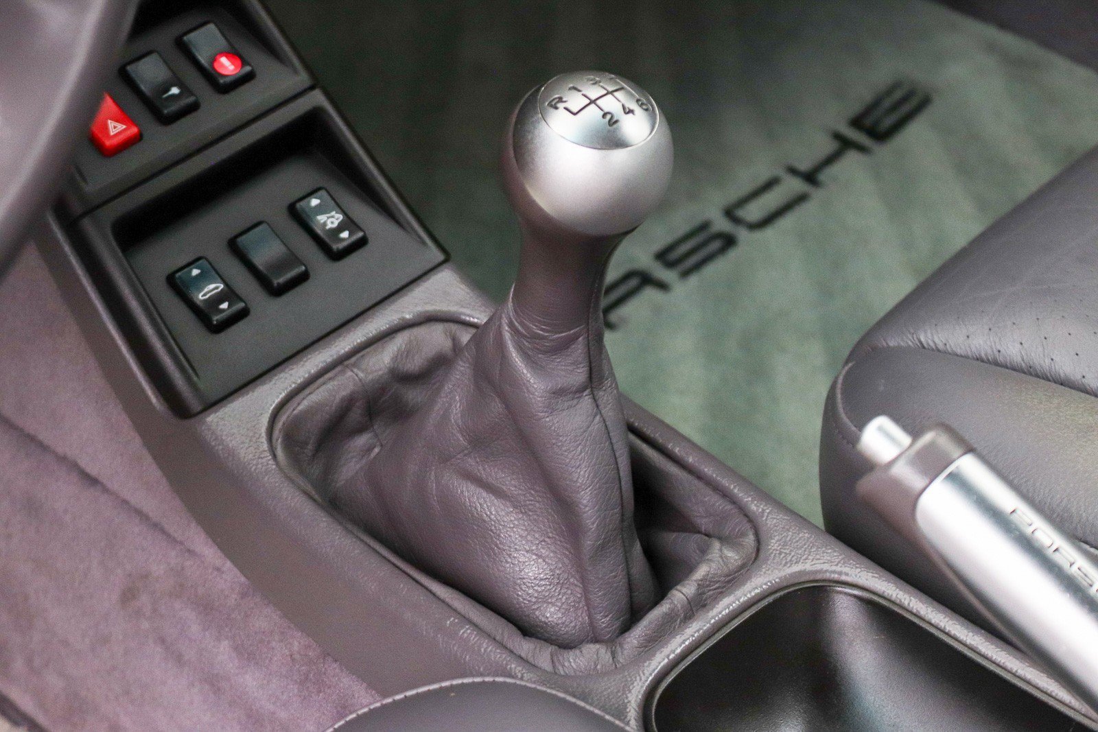 Used 1997 Porsche 911 Cabriolet image 33