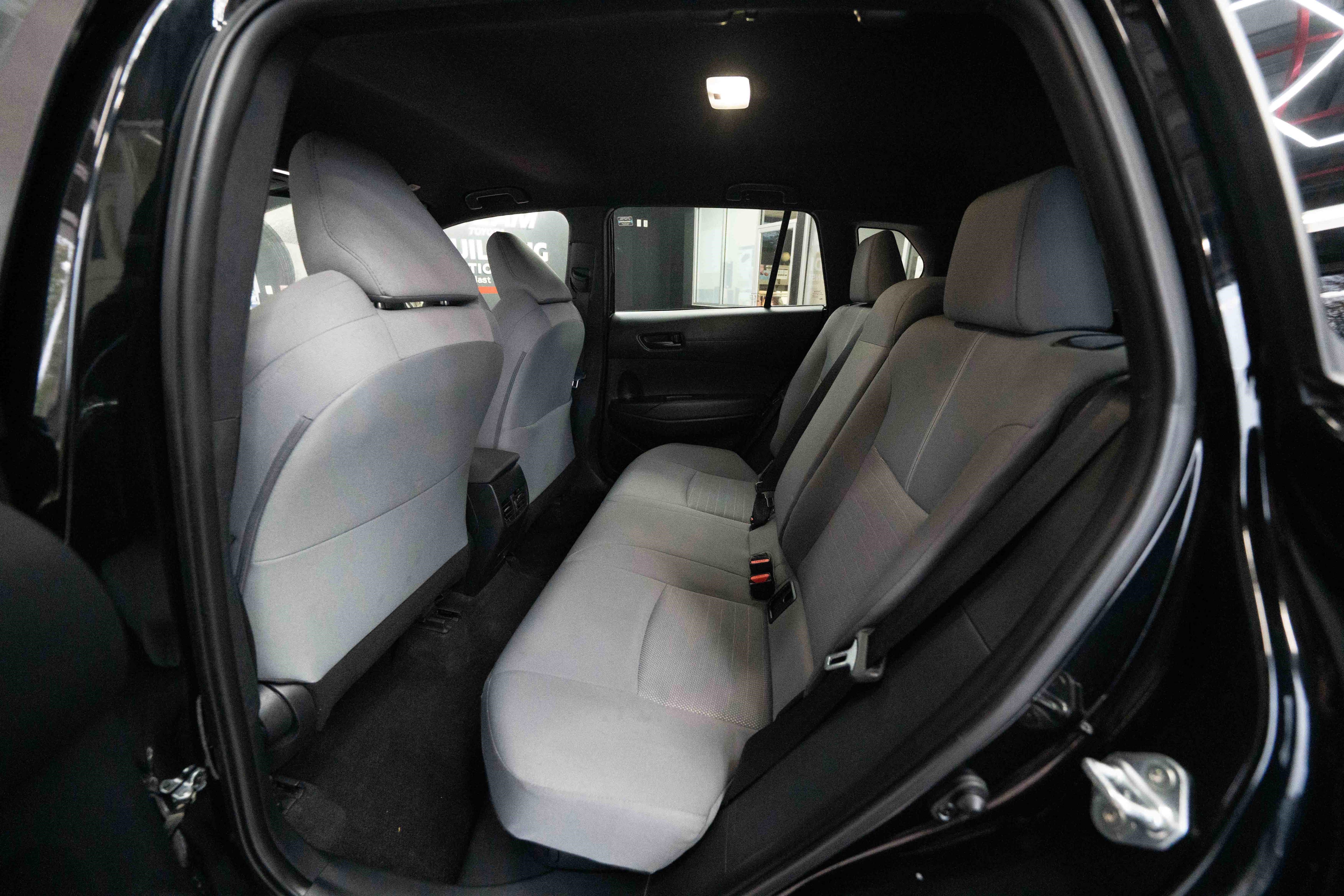 Used 2023 Toyota Corolla Cross SE image 23