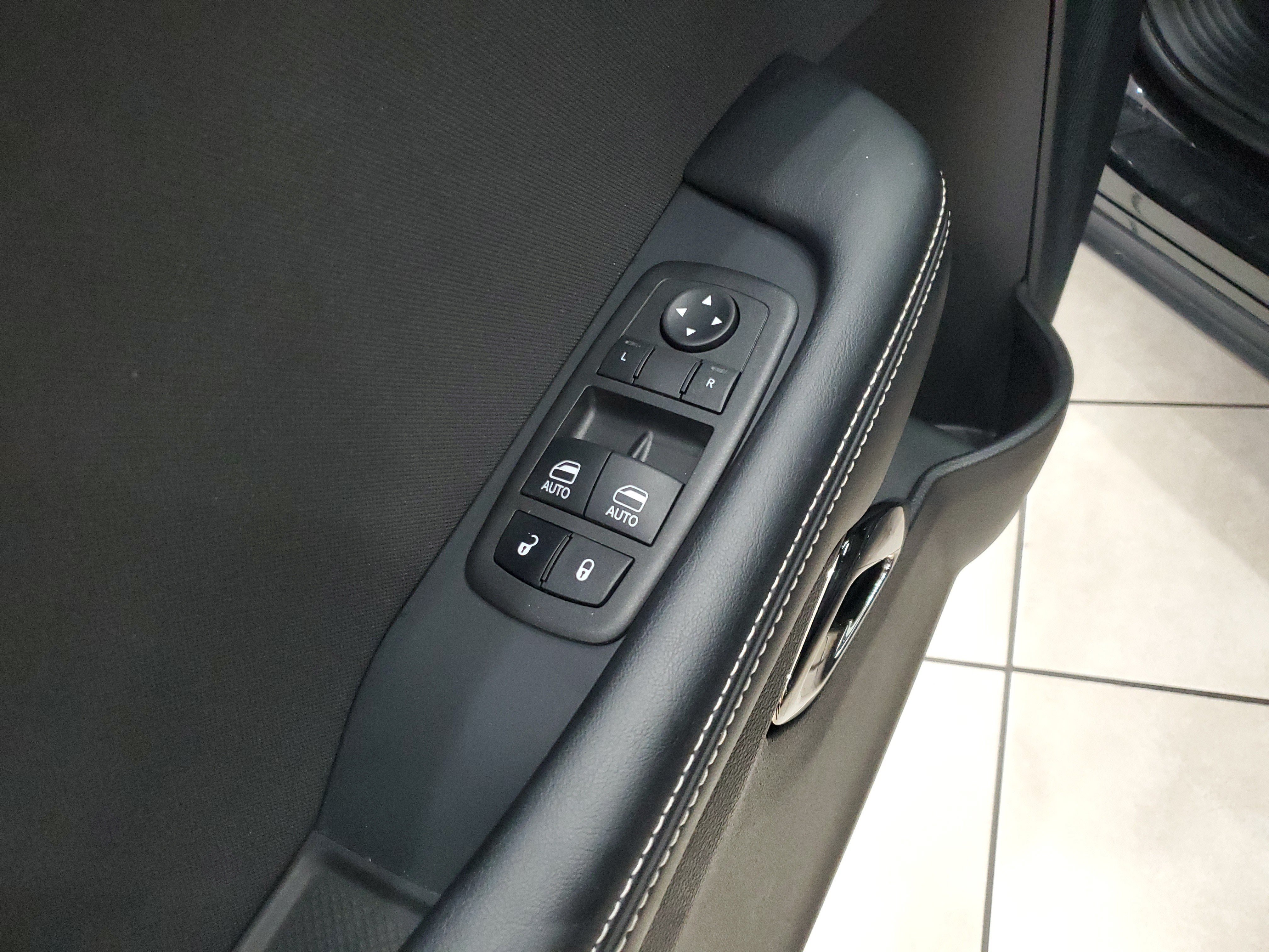 Used 2022 Dodge Challenger SRT Hellcat RWD image 21