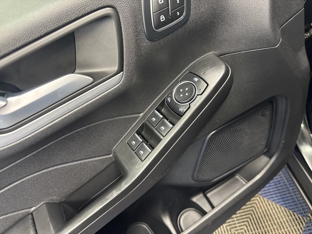 Certified 2025 Ford Escape Platinum AWD/4WD image 12
