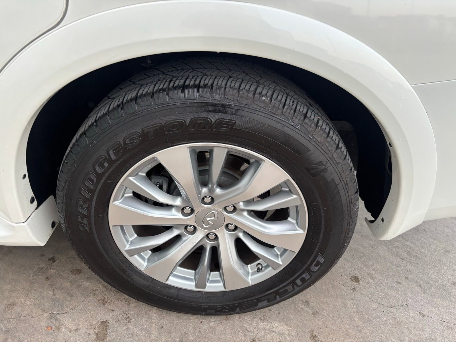 Used 2016 INFINITI QX80 2WD w/ Signature Edition Package image 9