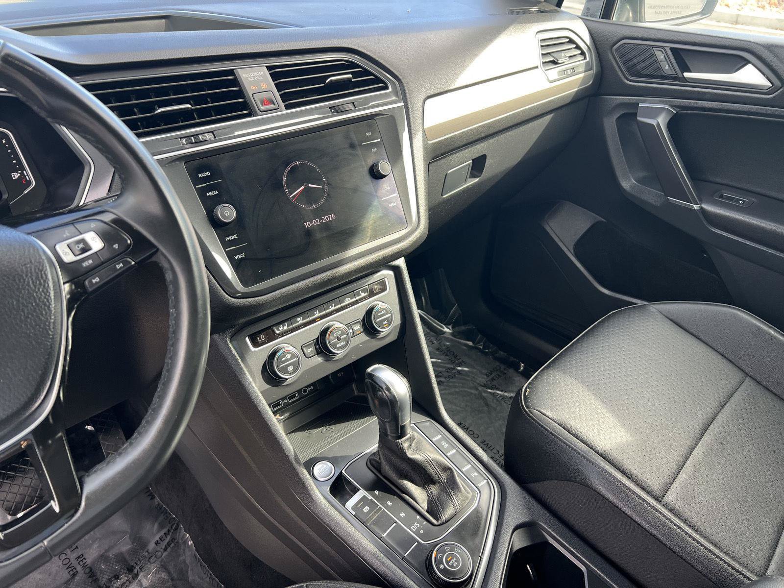 Used 2020 Volkswagen Tiguan SEL w/ 3rd Row Seat Package AWD/4WD image 7