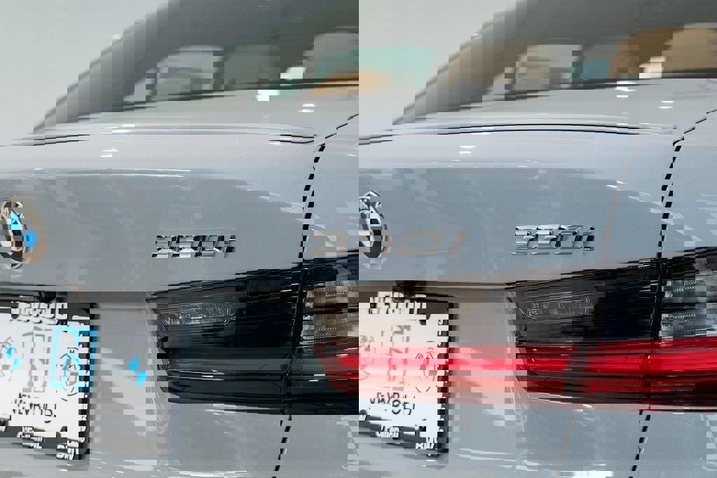 New 2026 BMW 330i xDrive Sedan w/ M Sport Package image 10