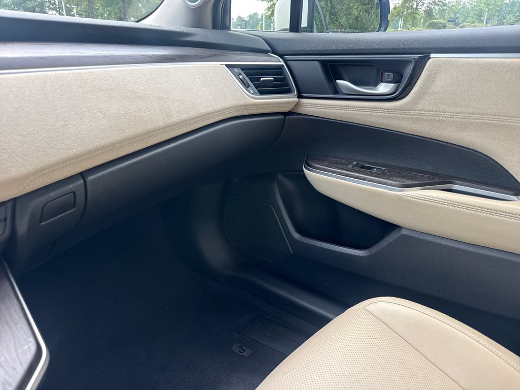 Certified 2018 Honda Clarity Touring image 18