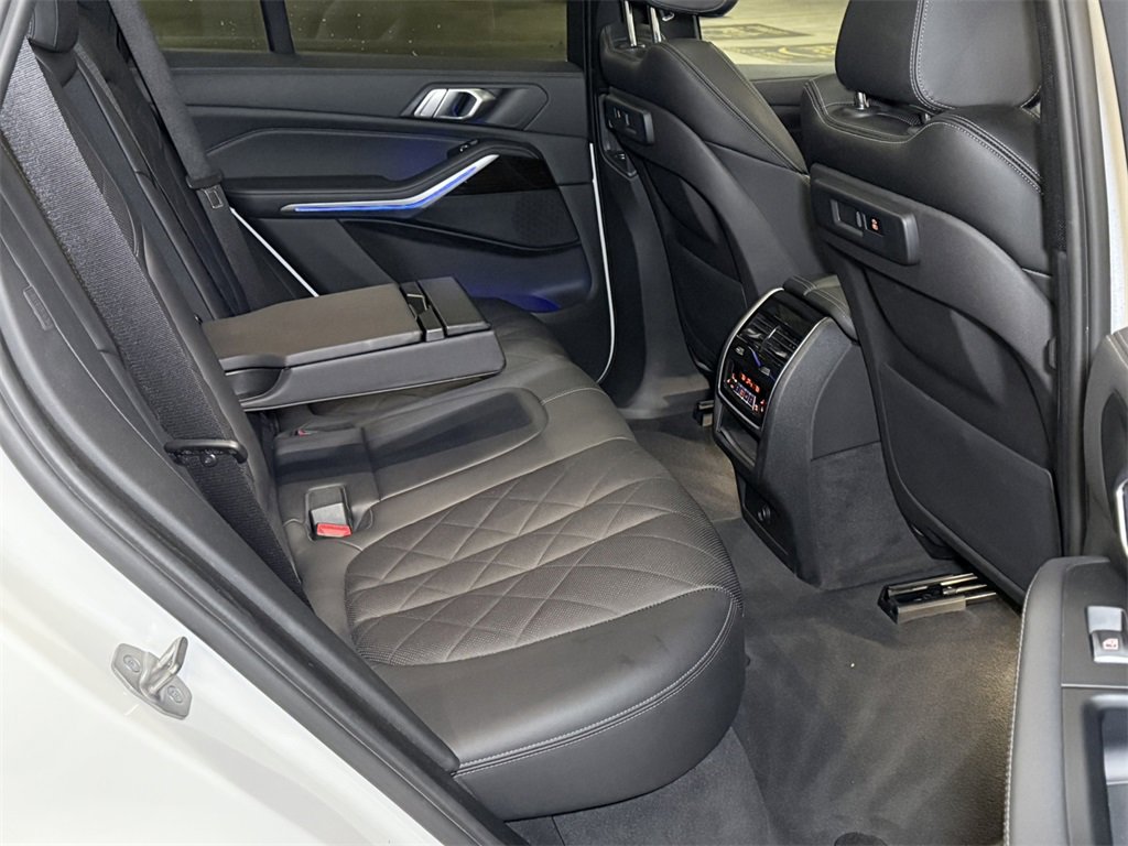 Used 2023 BMW X5 xDrive40i w/ Premium Package image 15