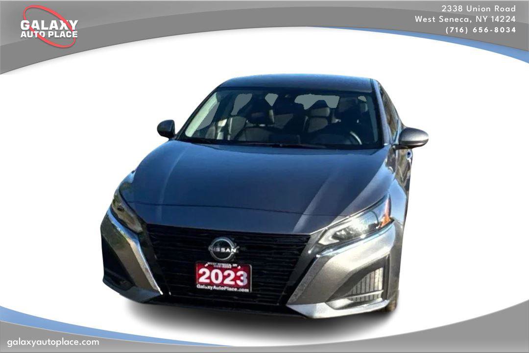 Used 2023 Nissan Altima 2.5 SV image 2