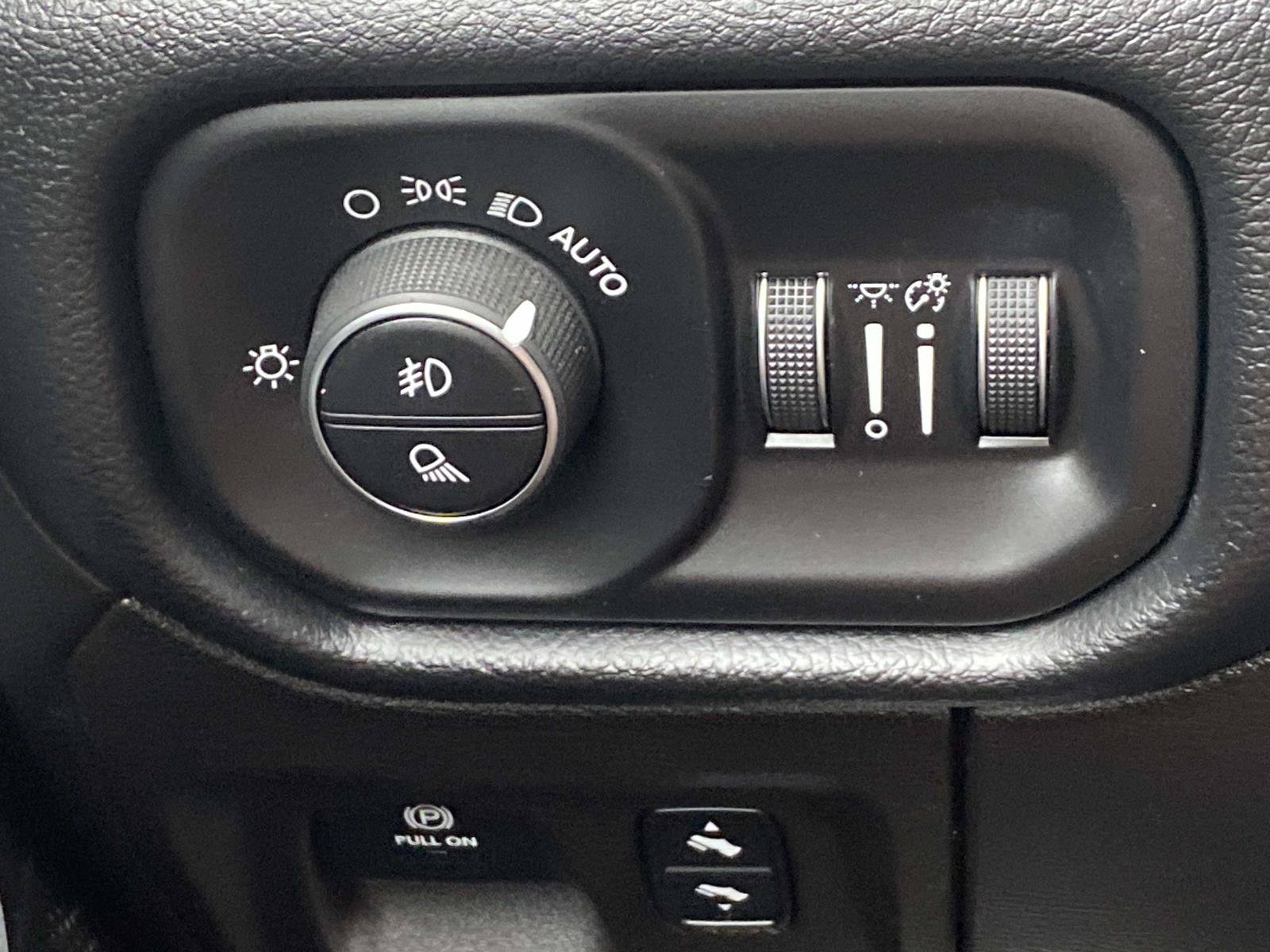 Used 2019 RAM 1500 Big Horn AWD/4WD image 23