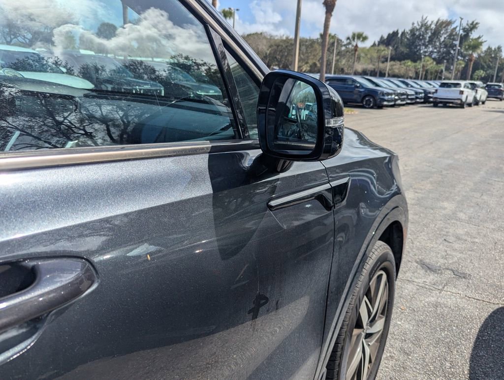 Used 2021 Kia Sorento EX w/ Panoramic Sunroof Package image 17