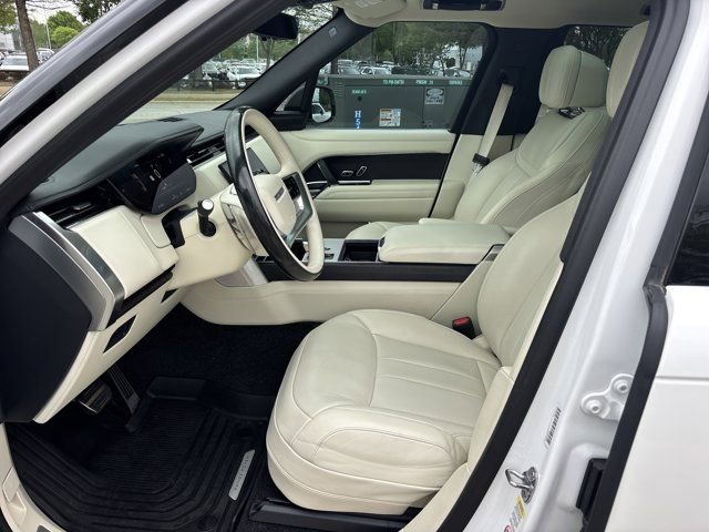 Used 2024 Land Rover Range Rover SE image 16