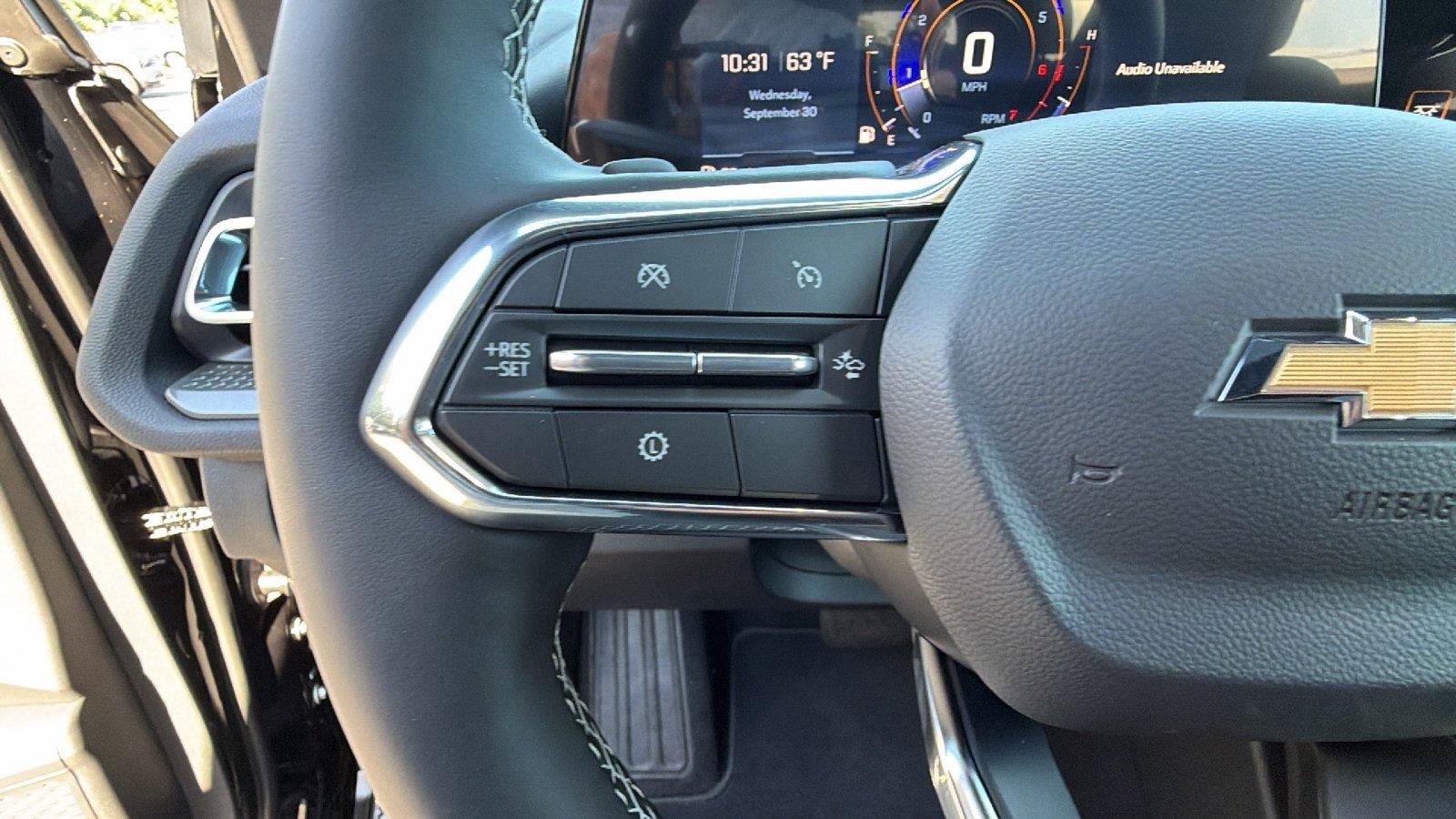 New 2027 Chevrolet Traverse LT w/ Sun and Wheel Package FWD image 24