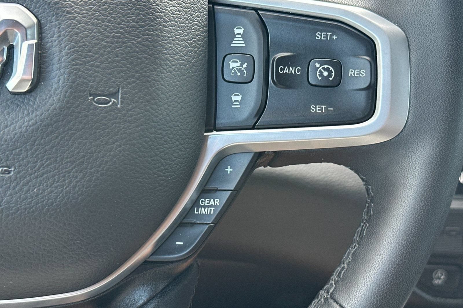 Used 2025 RAM 1500 Big Horn RWD image 31