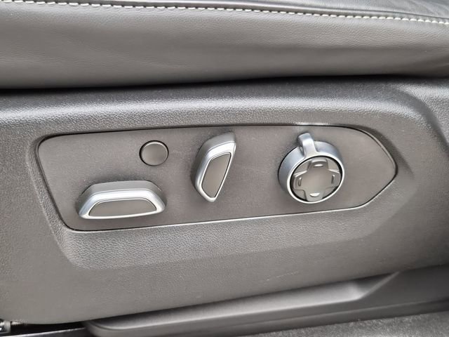 Certified 2025 Cadillac Escalade ESV Sport Platinum image 18