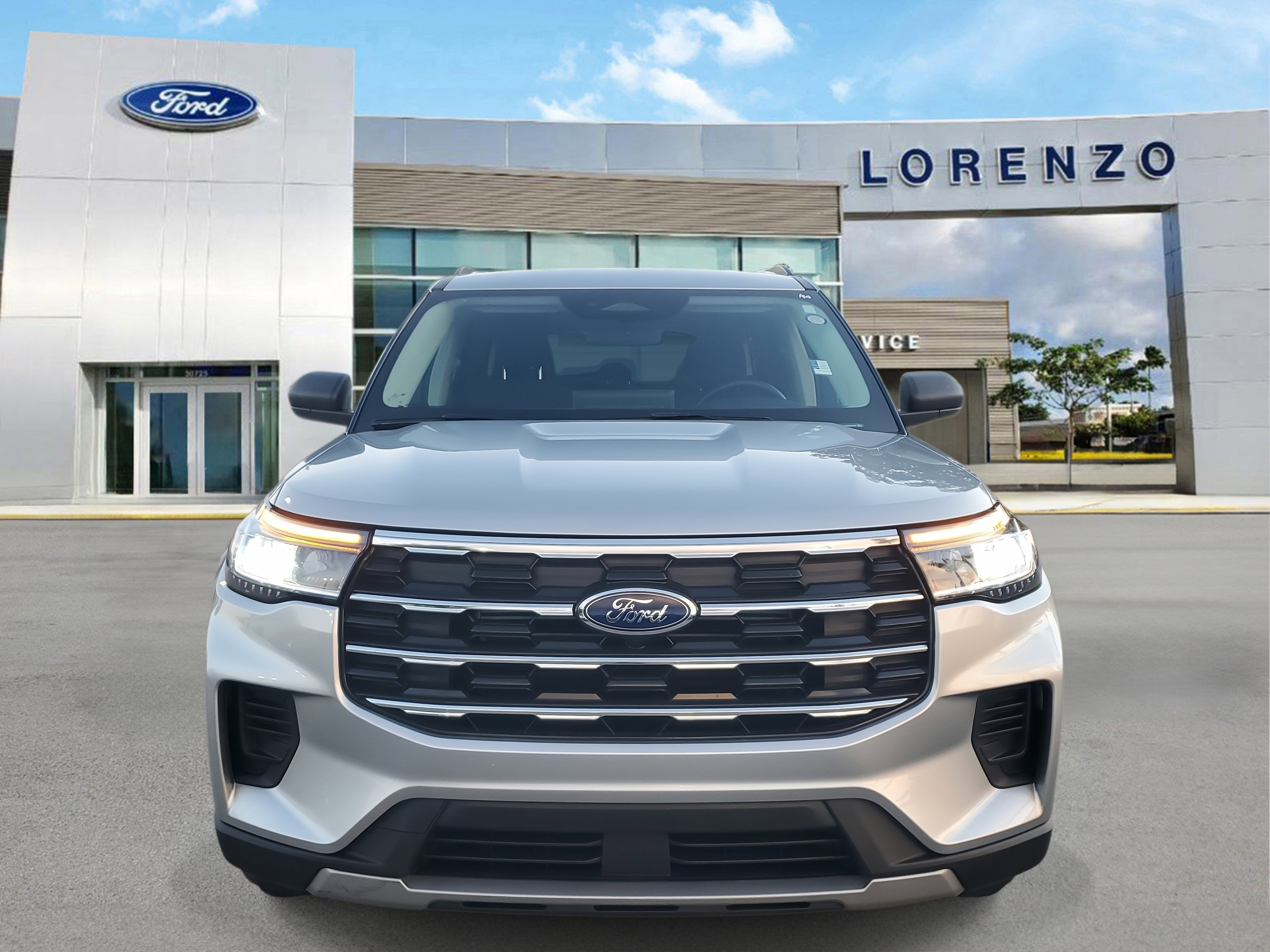Used 2025 Ford Explorer Active image 2