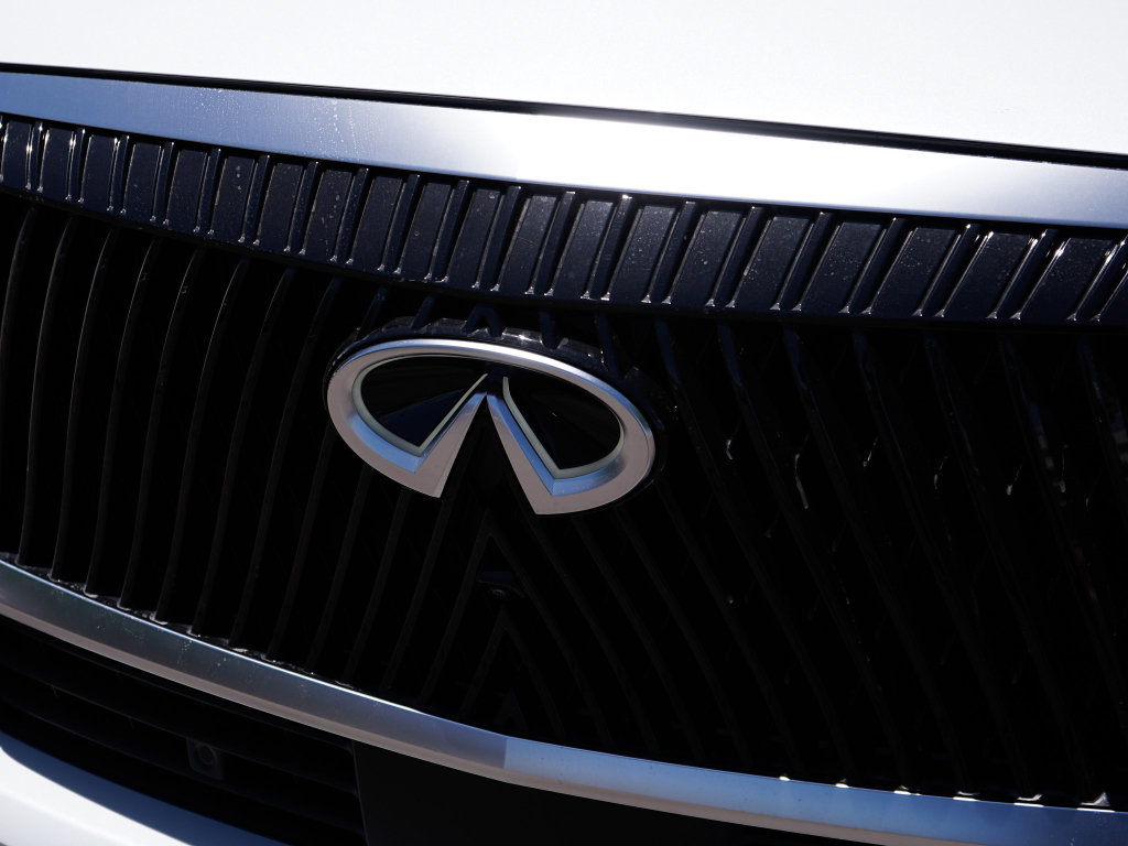 New 2026 INFINITI QX80 Pure w/ Cargo Package AWD/4WD image 3
