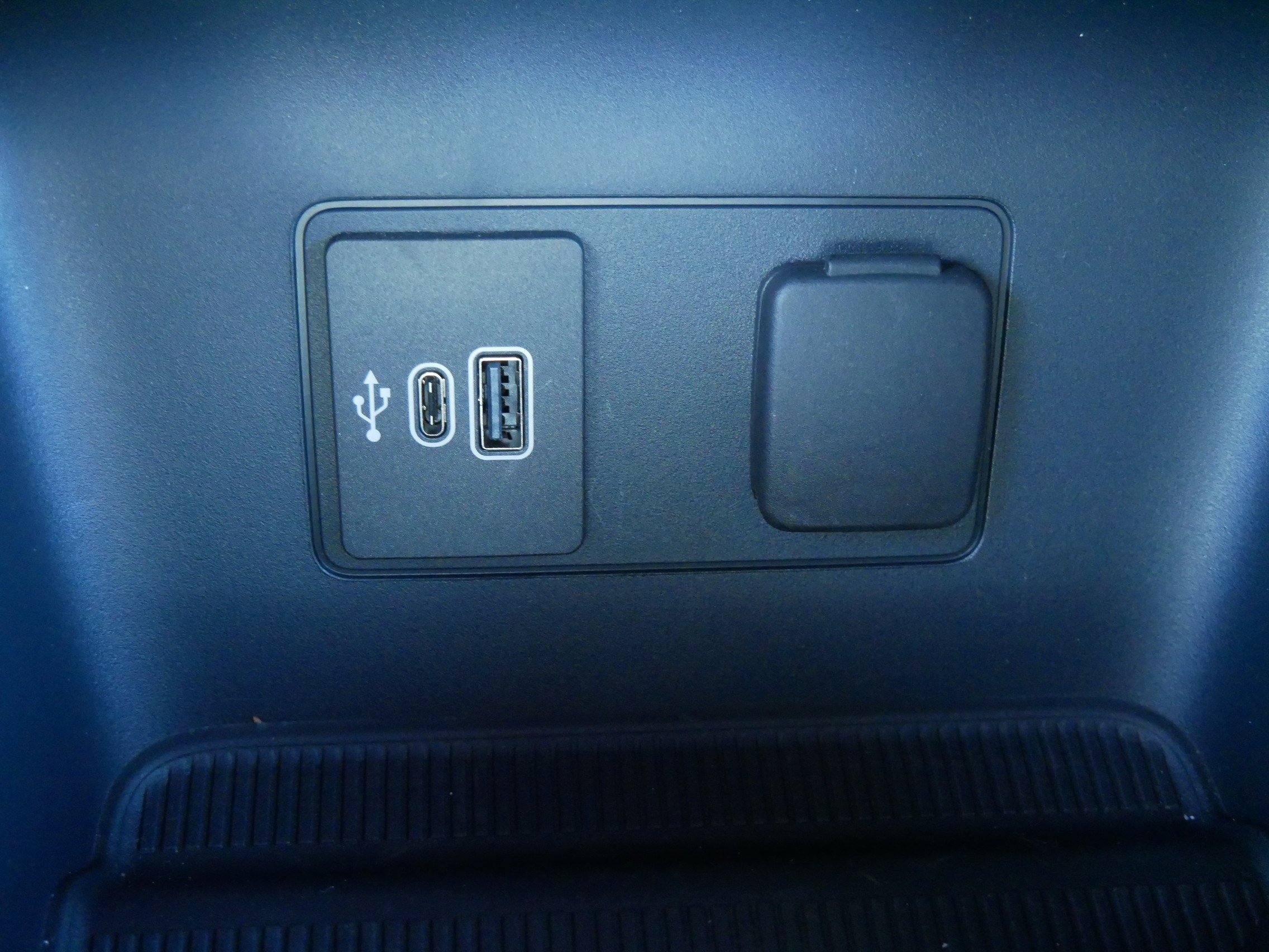 Used 2026 Ford Explorer ST-Line w/ ST-Line Street Pack image 31