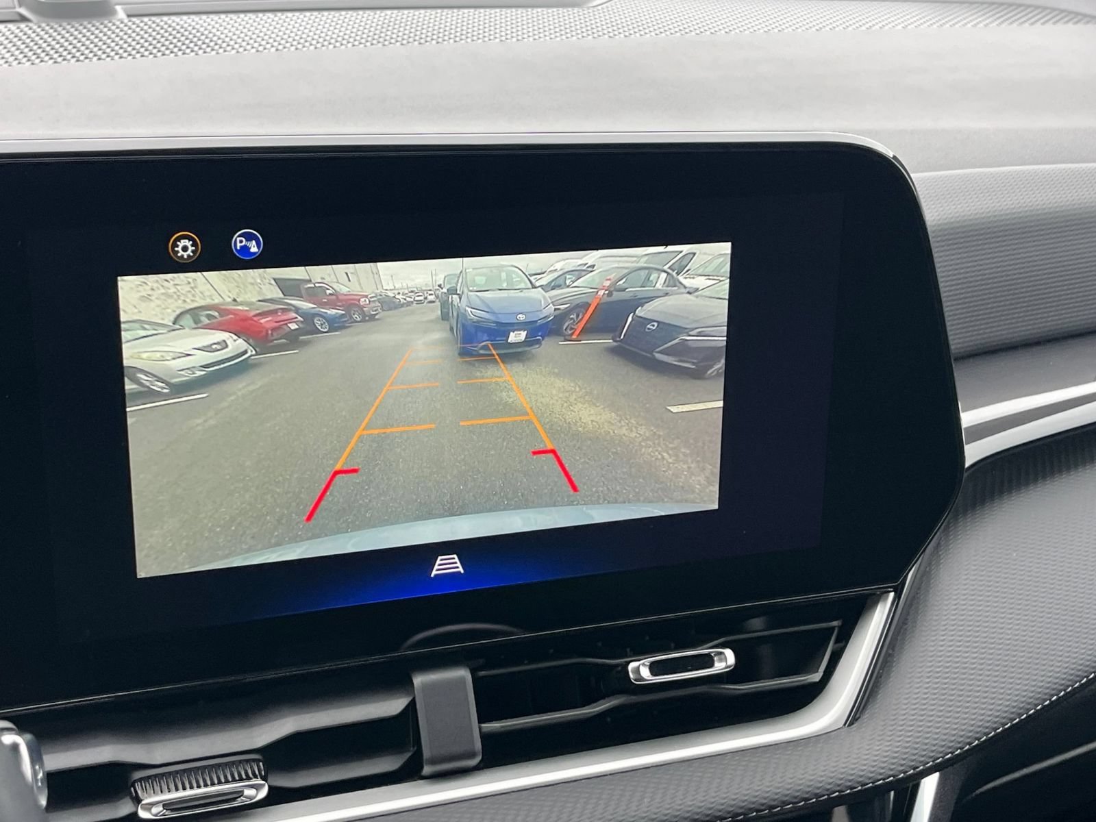 Used 2025 Chevrolet Equinox LT FWD image 23