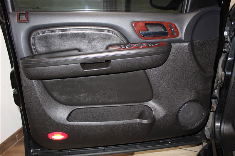 Used 2008 Cadillac Escalade AWD image 30