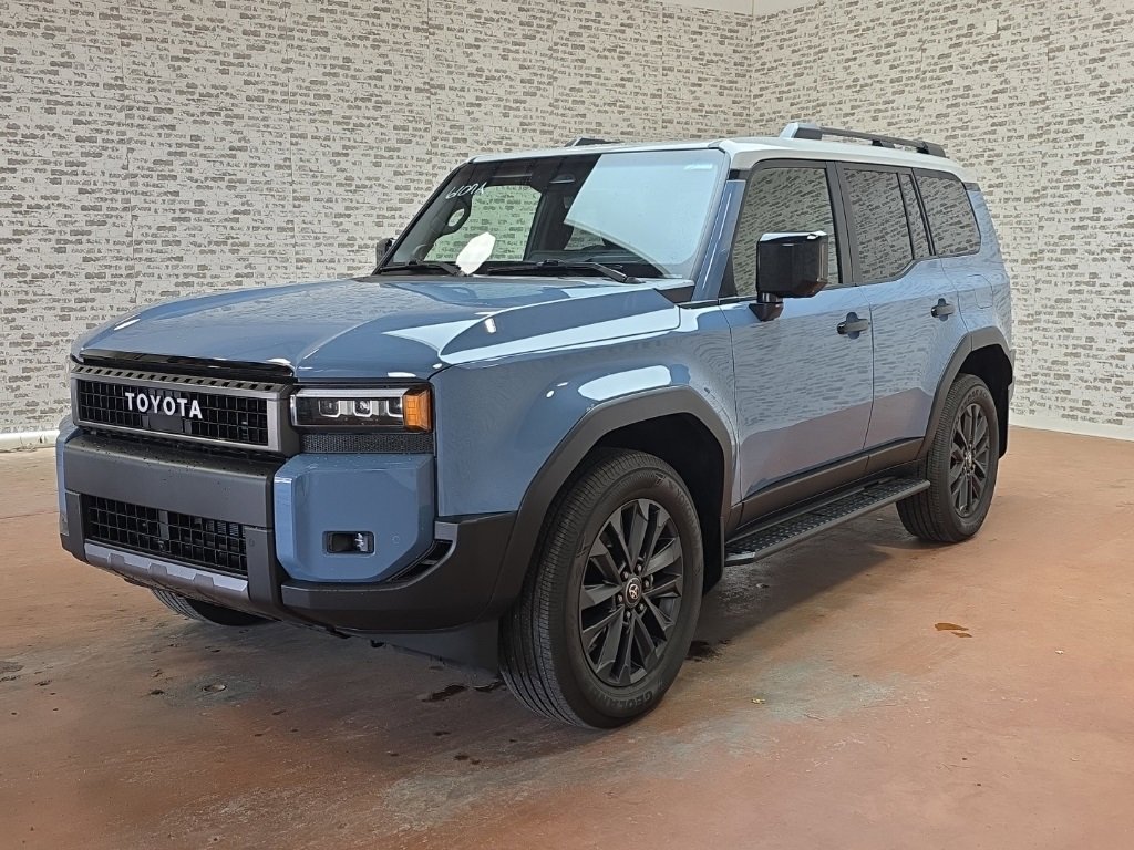 Used 2025 Toyota Land Cruiser image 3