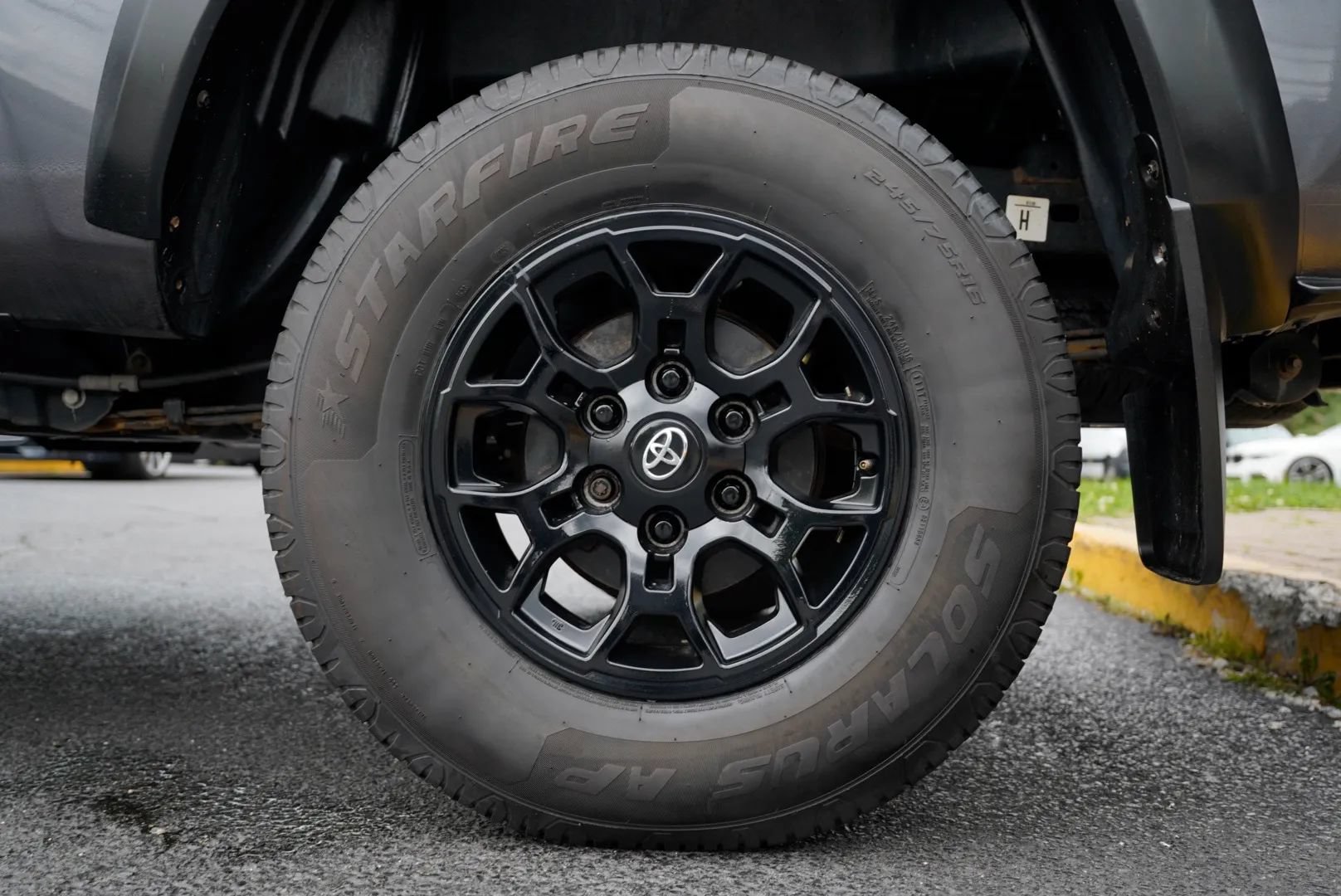Used 2022 Toyota Tacoma SR w/ SX Package AWD/4WD image 17