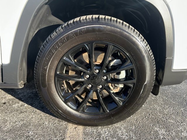 Used 2023 Jeep Cherokee Altitude Lux image 41