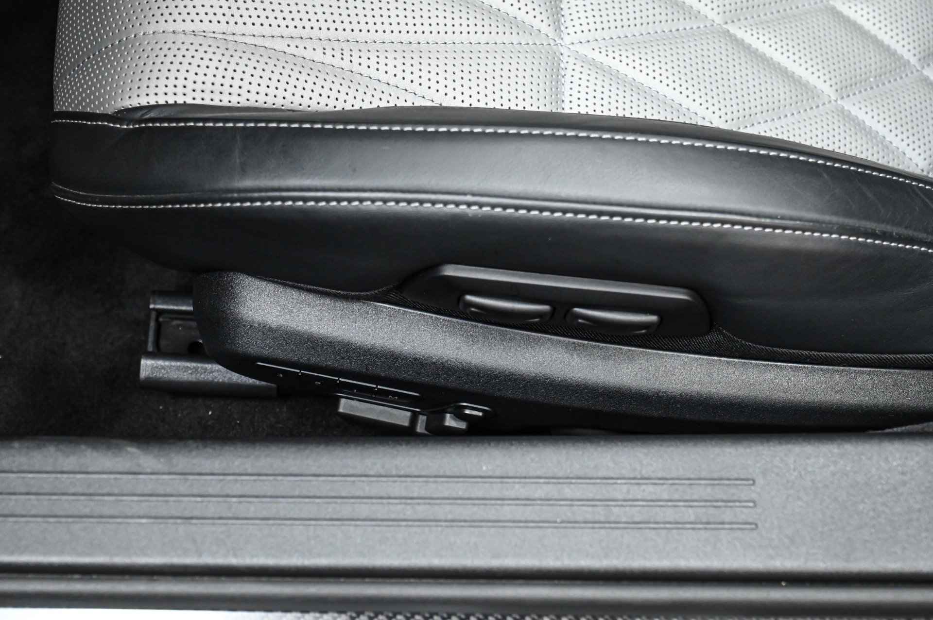 Used 2020 Mercedes-Benz AMG GT R image 27