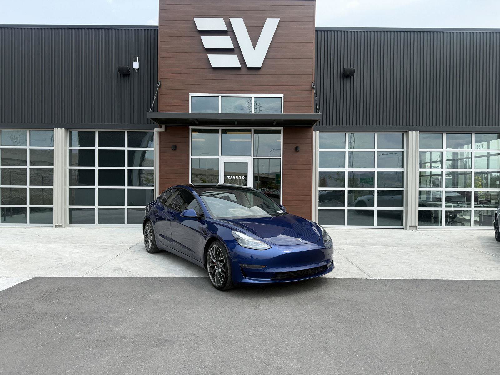 Used 2021 Tesla Model 3 Performance AWD/4WD image 1