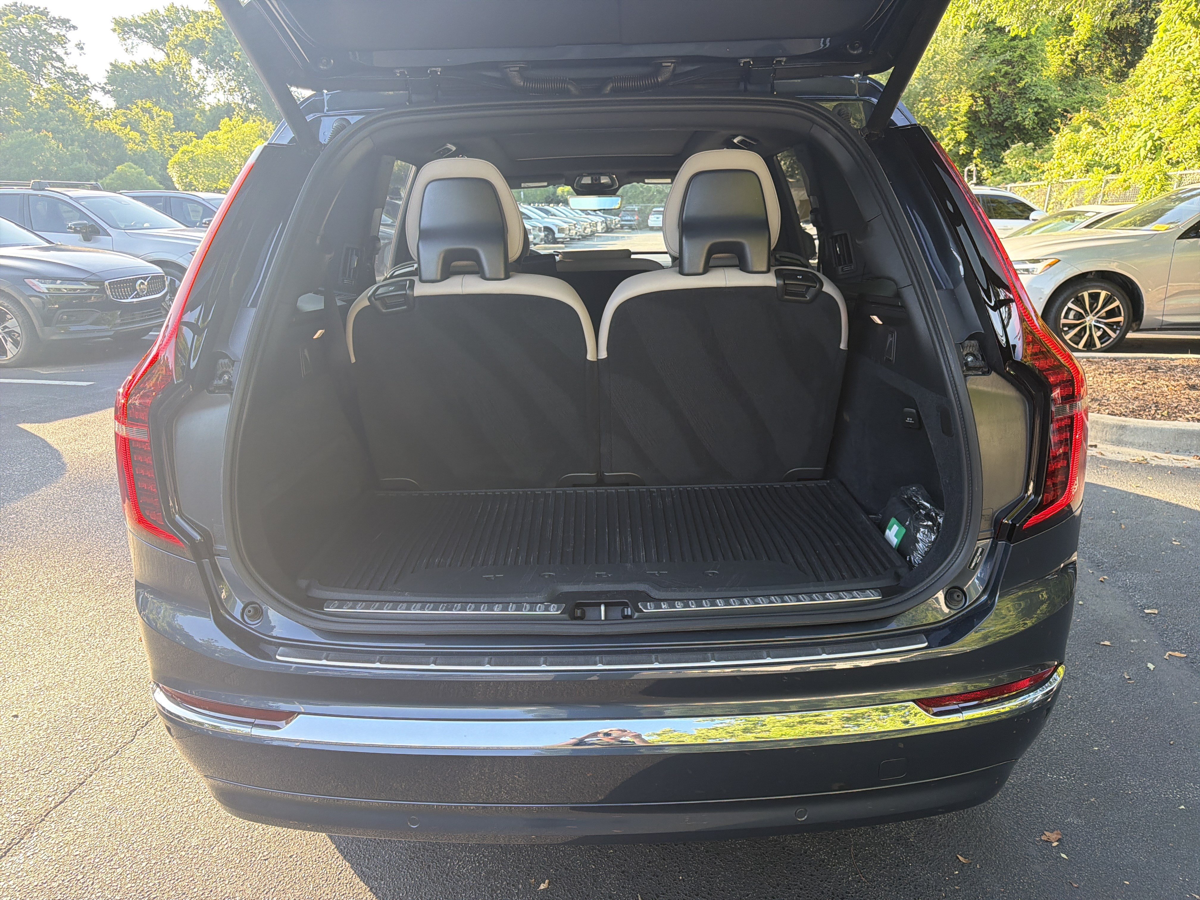 Certified 2026 Volvo XC90 B6 Plus w/ Protection Package Premier AWD/4WD image 34