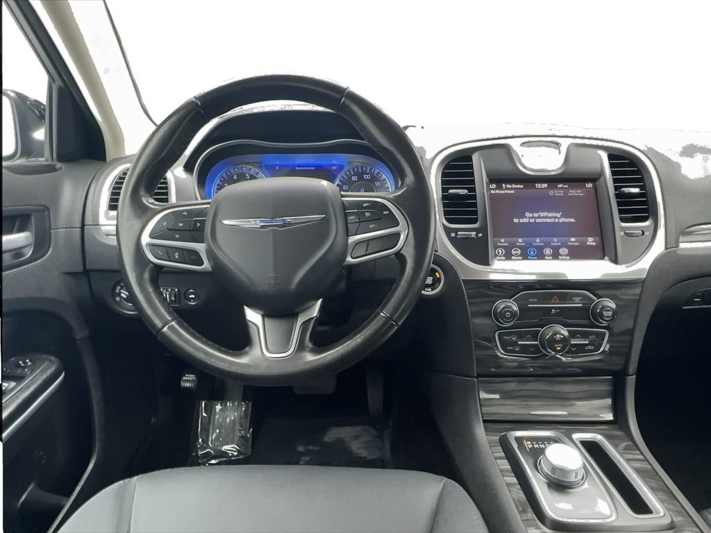 Used 2021 Chrysler 300 Touring w/ Sport Appearance Package image 35