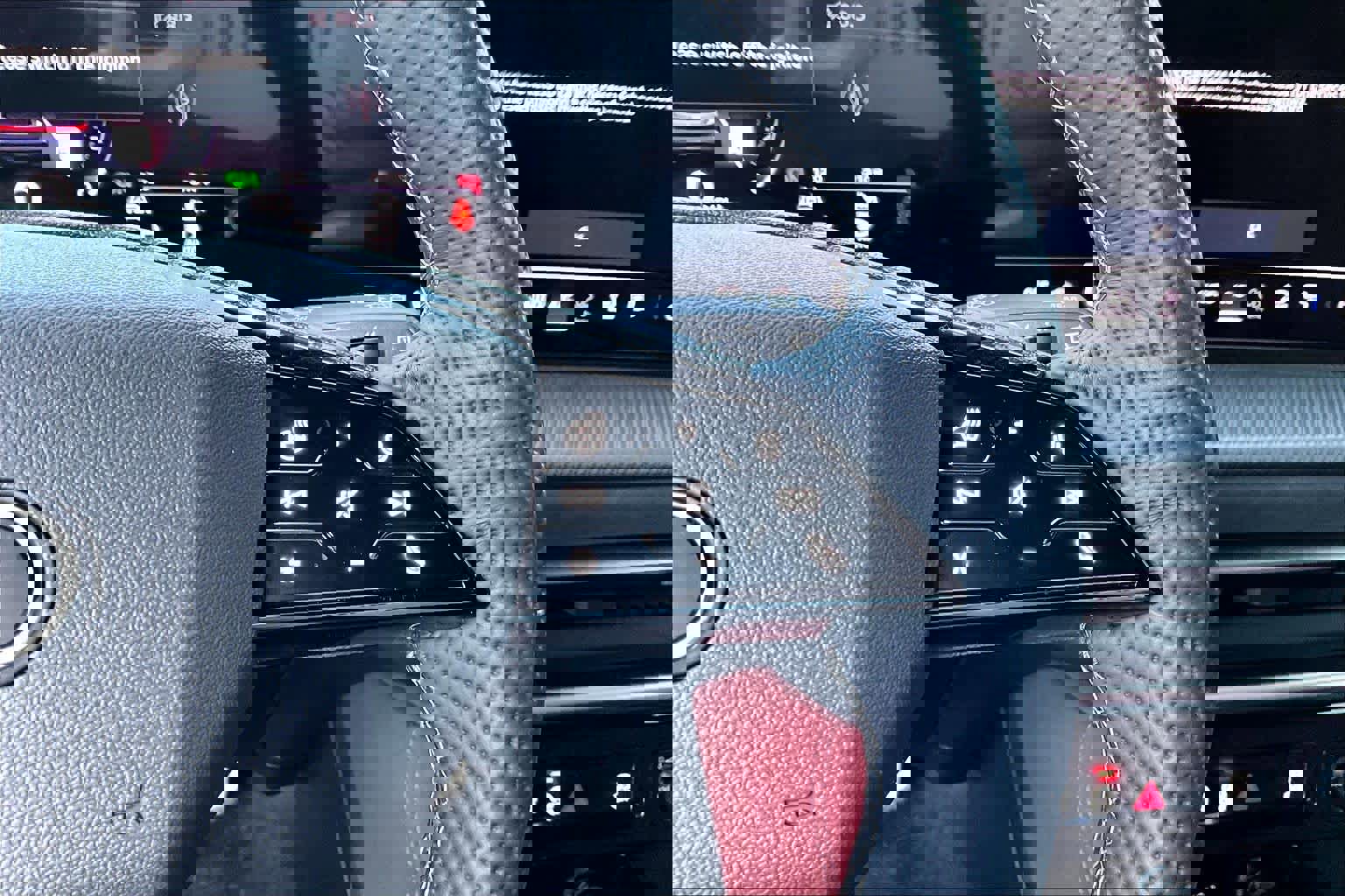 Used 2025 Audi SQ5 Premium Plus w/ Premium Plus Package image 24