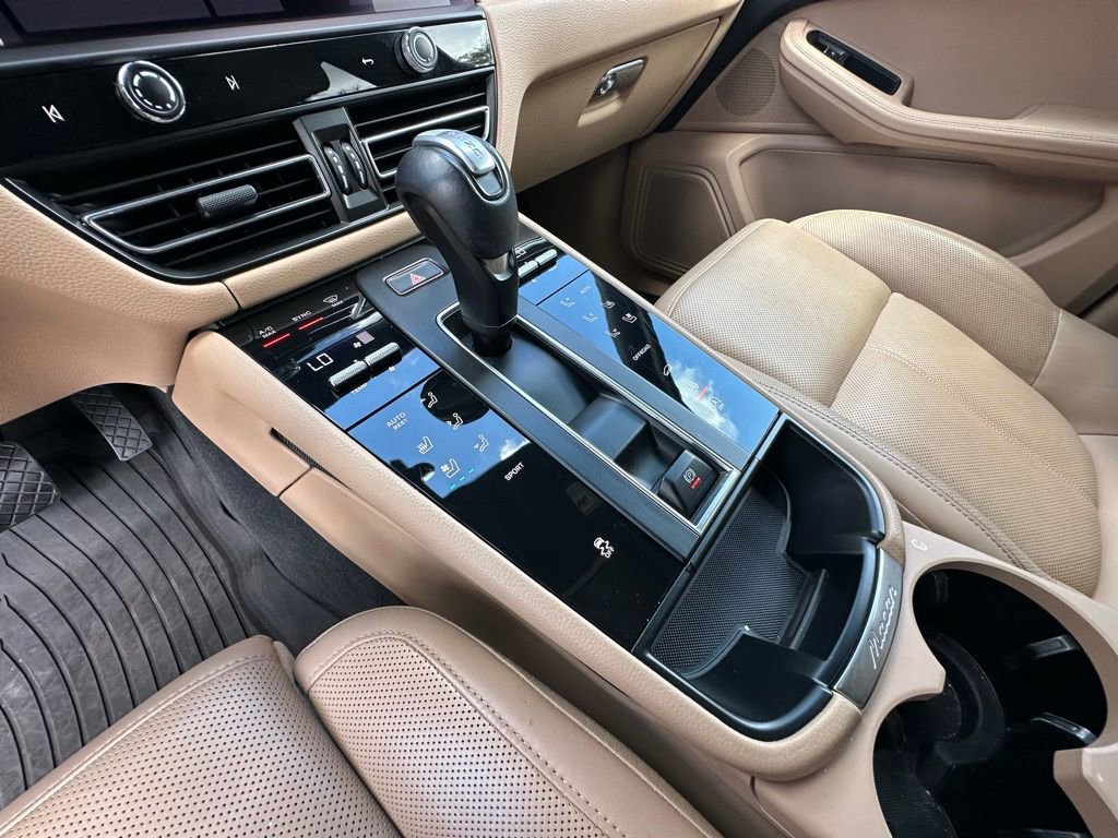 Certified 2024 Porsche Macan image 29